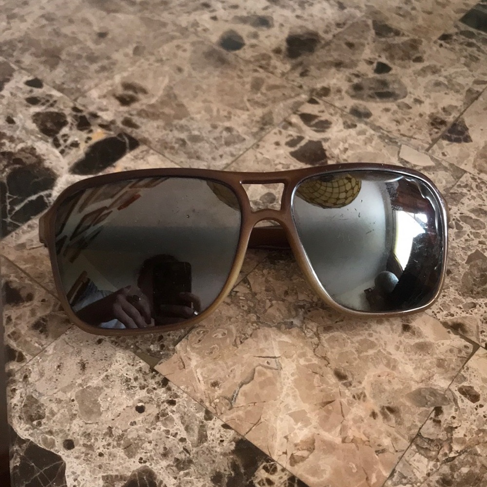 Brown polarized Aviators
